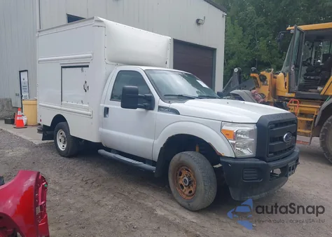 2015 Ford F-250 Xl/Xlt z USA, uszkodzony, nr VIN 1FDBF2B60FED21659